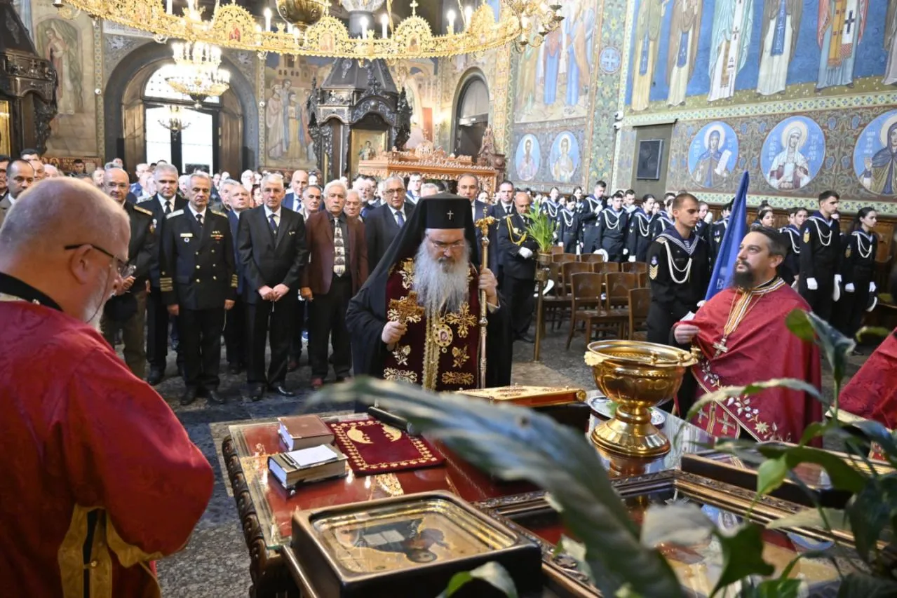 001-Молебен и водосвет по повод 145 години ВВМУ.jpg